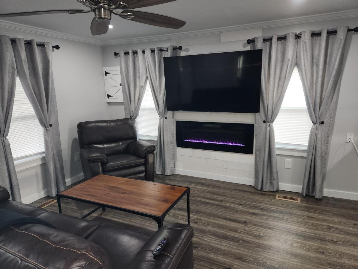 Coastal Getaway Villa Морхед Сити Екстериор снимка